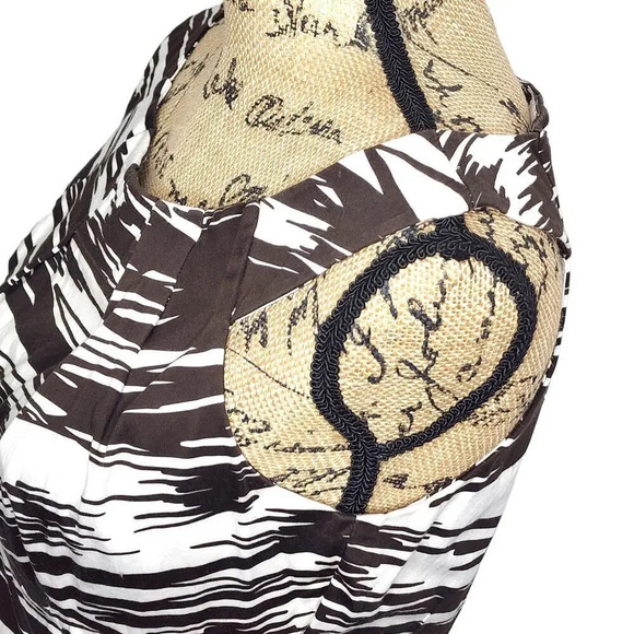 Calvin Klein Womens Pintuck Pencil Knee Length Dress Size Medium Brown Cream - Picture 8 of 12